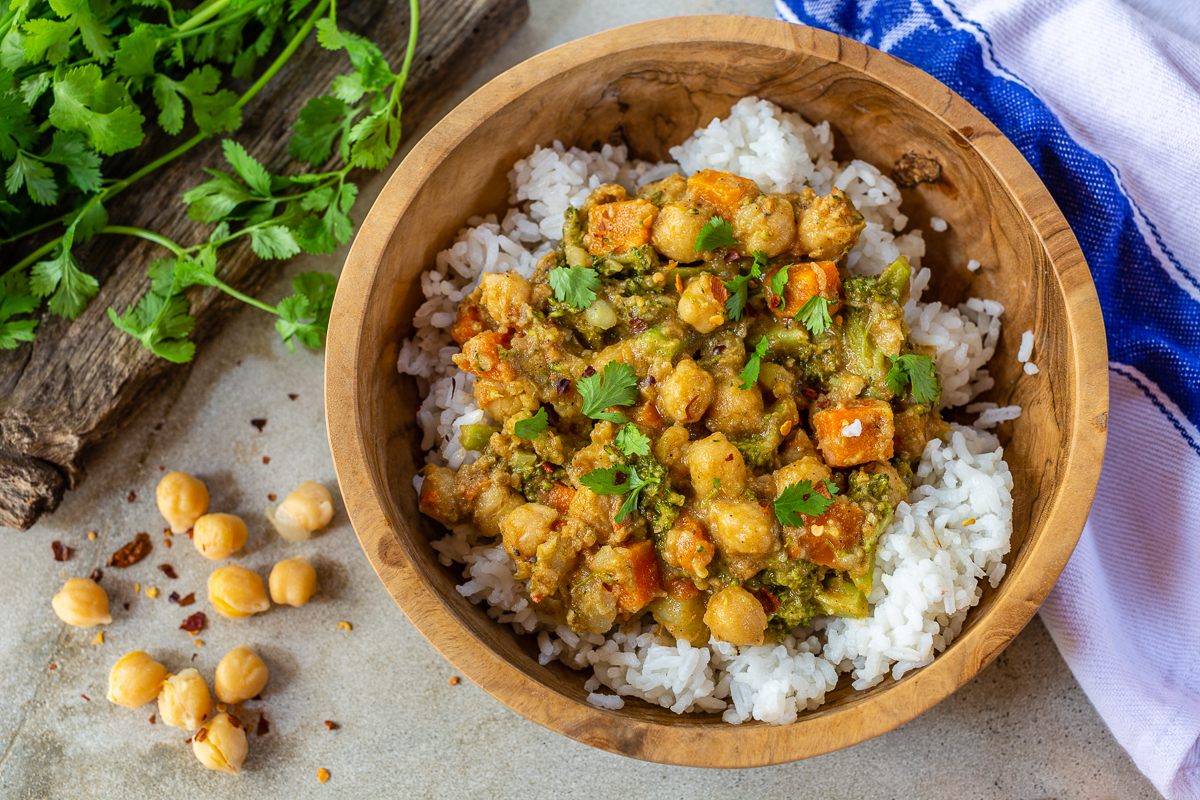 Curry with Coconut Milk - A Kind Spoon