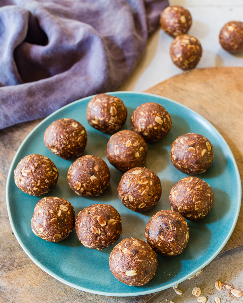 Peanut Butter Balls Oatmeal - A Kind Spoon